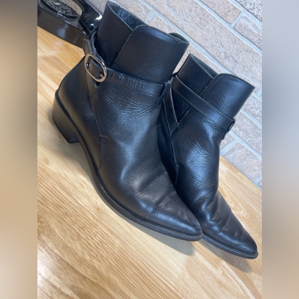 MASSIMO DUTTI BLACK LEATHER BOOTS size 40
